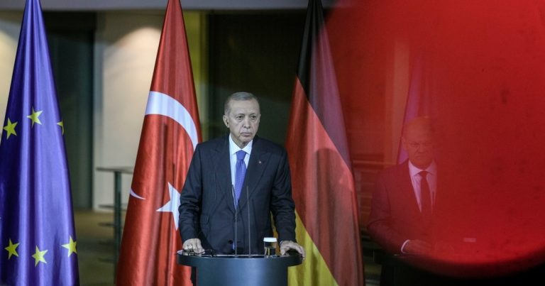 Erdogan trondit Europën, krijon parti në Gjermani dhe fton muslimanët t’i bashkohen